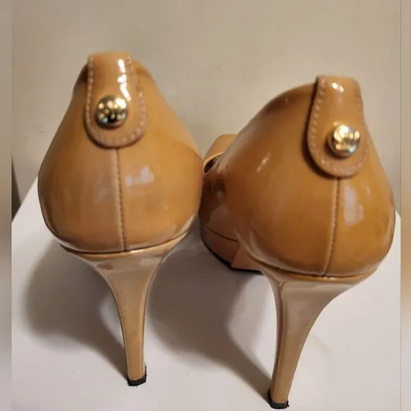 Stuart Weitzman Beige Patent Leather Peep Toe Platform Sandals Sz 6.5 MSRP $495