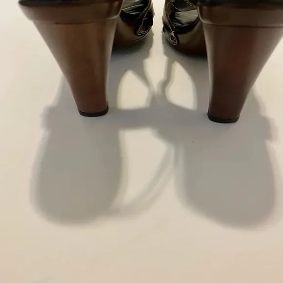 Stuart Weitzman black platform peep toe chunky heel sandals size 7