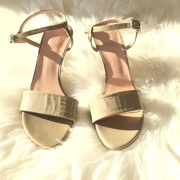 STUART Weitzman Cream Nude and Lucite Sandals