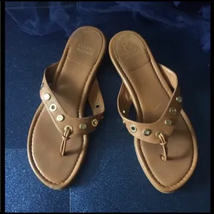 STUART WEITZMAN GOLD STUD TAN Sandals LEATHER GORG