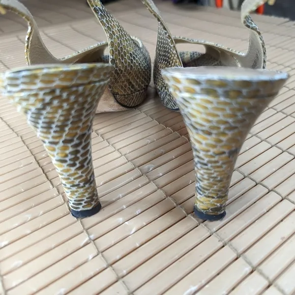 Stuart Weitzman gold/grey women's sz 10M slingback platform open toe sandals. Sn