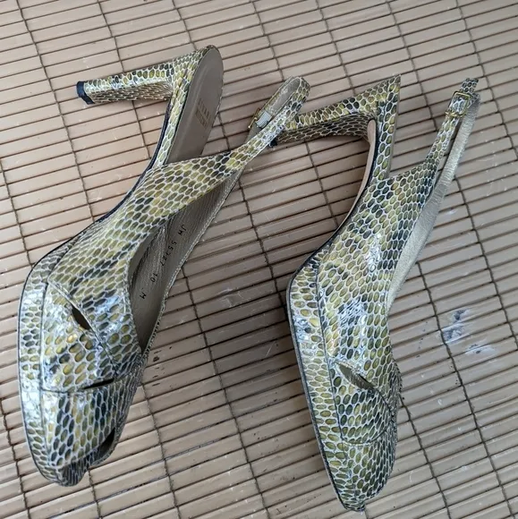 Stuart Weitzman gold/grey women's sz 10M slingback platform open toe sandals. Sn