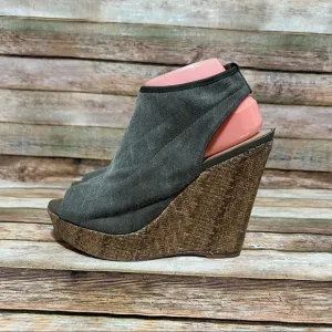 Stuart Weitzman Green Glover Stretch Wedge Sandals
