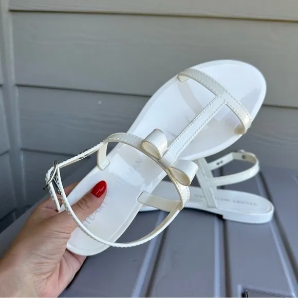 Stuart Weitzman Mellie Jelly Sandals Bow Detail Cream White Size 11 Women’s