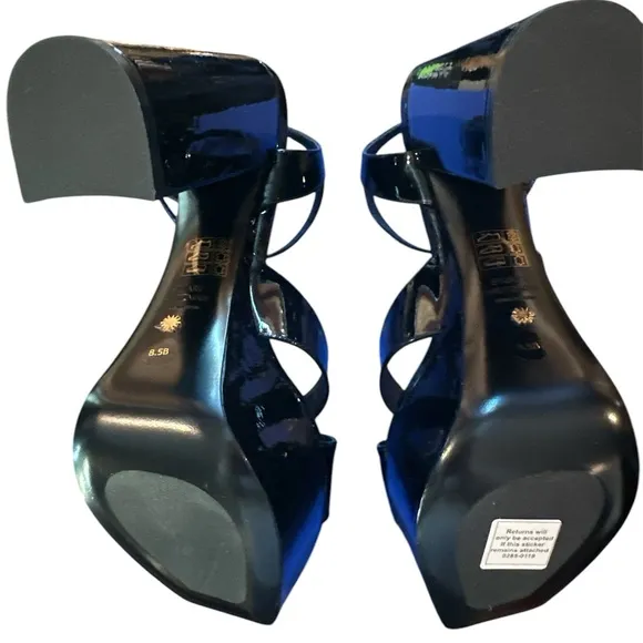 Stuart Weitzman Miami black patent leather platform sandals. 8.5.  new in box.