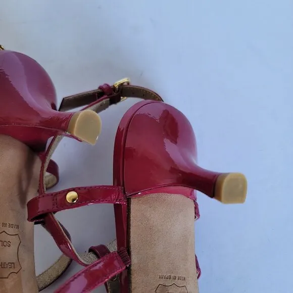 Stuart Weitzman Patent Leather Open Toe Slingback Kitten Heel Sandals. Size 9M