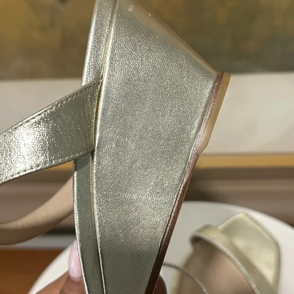 🌹STUART WEITZMAN🌹Aleena Metallic Leather Wedge Sandals Size:10.5B