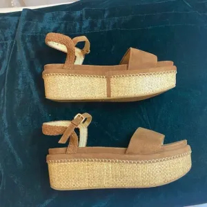 Stuart Weitzman brown suede platform sandals, size 10