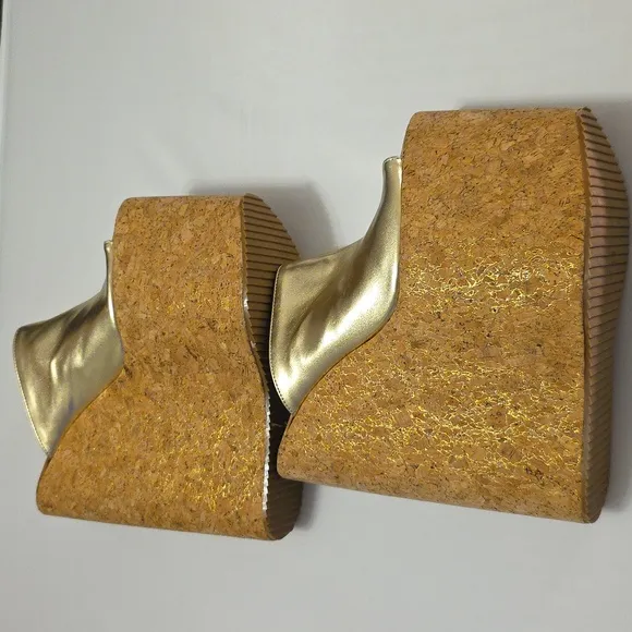 TAJNA CLUBPEEP TOE PLATFORM HEEL WEDGE- 35 / 21cm