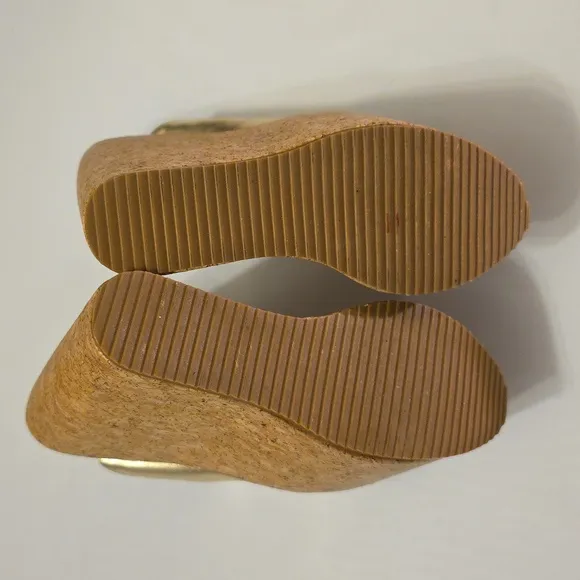 TAJNA CLUBPEEP TOE PLATFORM HEEL WEDGE- 35 / 21cm