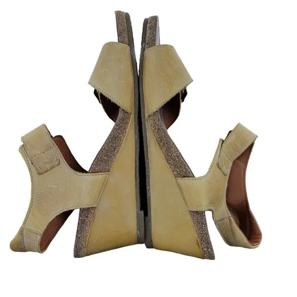 Taos Buckle Up Leather Wedge Heel Sandals Beige Light Yellow 40 9-9.5