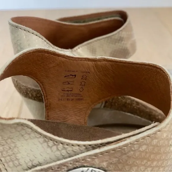 Taos Carousel 2 Metallic Wedge Sandals