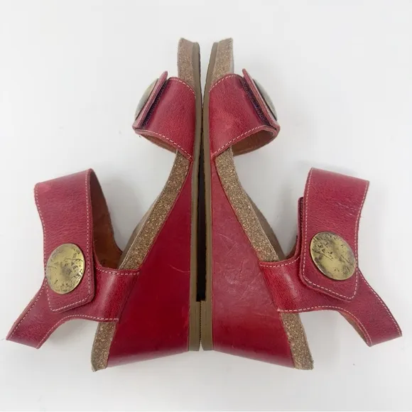 Taos Carousel 2 Wedge Sandals