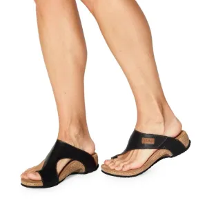Taos Footwear Black Sandals Elegant Cross-Strap Design NWOT