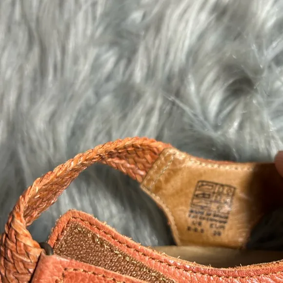 Taos Footwear Trulie Terracotta Orange and Tan Sandals Size 8-8.5