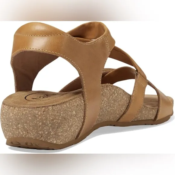Taos Footwear Women's Tan Camel Universe Sandals- Size 37 (6-6.5)