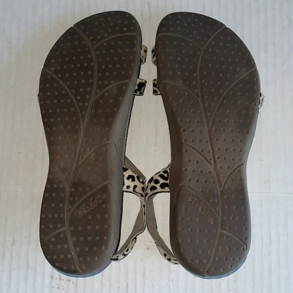 Taos Trophy 2 Leopard Print Sandals