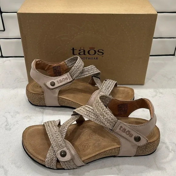 Taos Trulie Stone Women’s Sandals Size 6-6.5