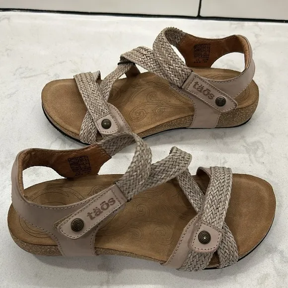 Taos Trulie Stone Women’s Sandals Size 6-6.5