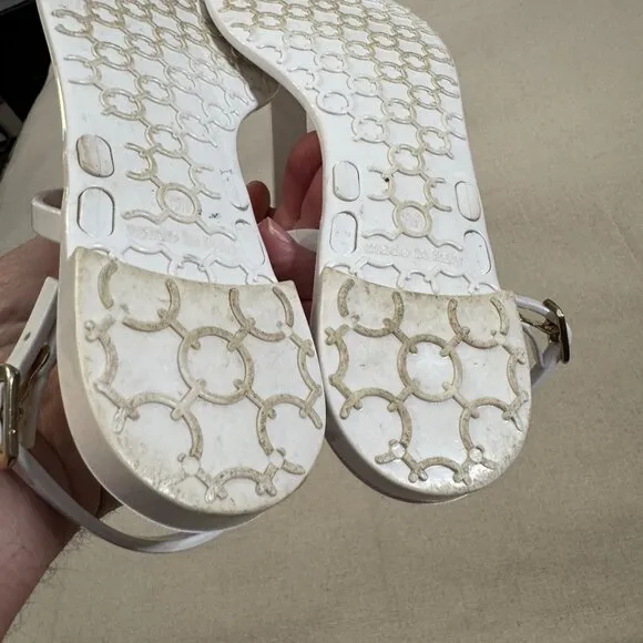 Tara Grinna White Patent Logo T-Strap Jelly Strappy Thong Sandals Gold Accents 8