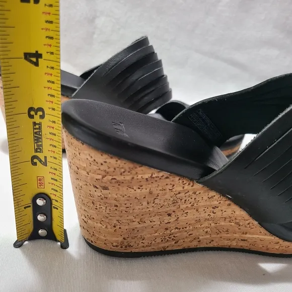 Teva Arabelle Leather Wedge Sandals sz 7.5