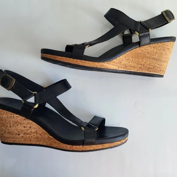 Teva Arrabelle Universal Leather Black Cork Wedge Sandal.