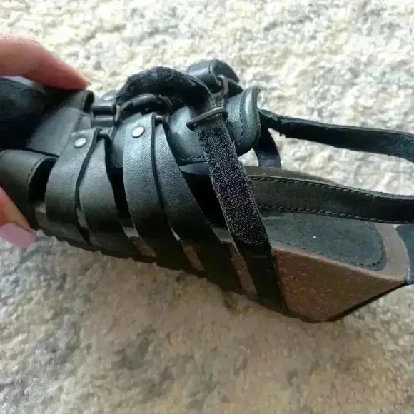 Teva Cabrillo Wedge Black Leather Gladiator Sandal 7