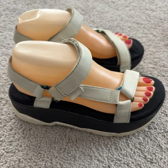TEVA Leather Zamora Universal Flatform Sandals Size 8 Adjustable Open Toe