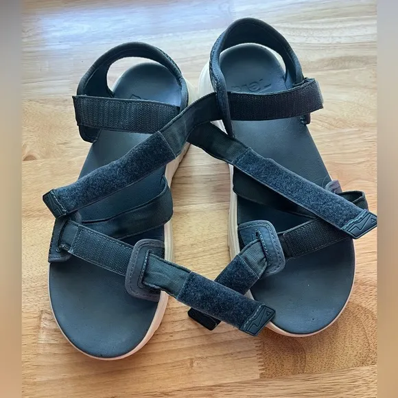 TEVA Men’s Zymic Travel Sandals