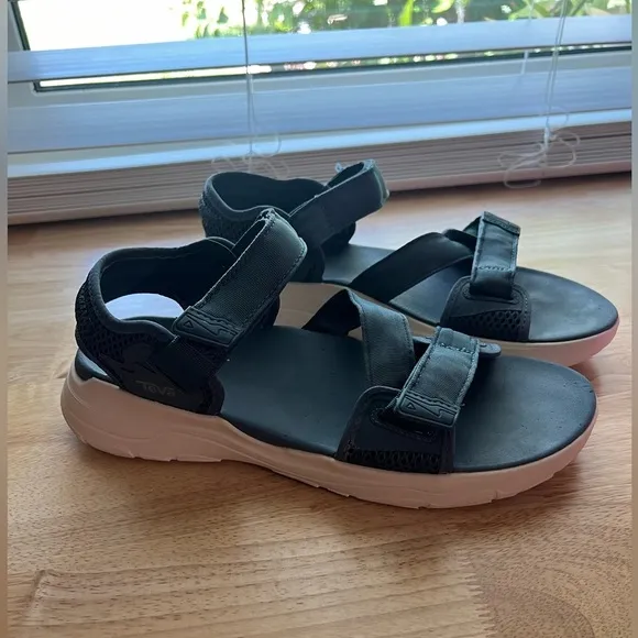 TEVA Men’s Zymic Travel Sandals