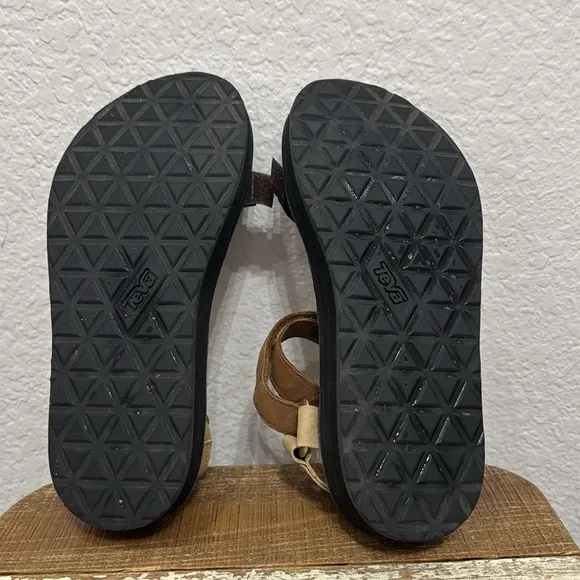 Teva Midform Universal Leather Sandals Size 8