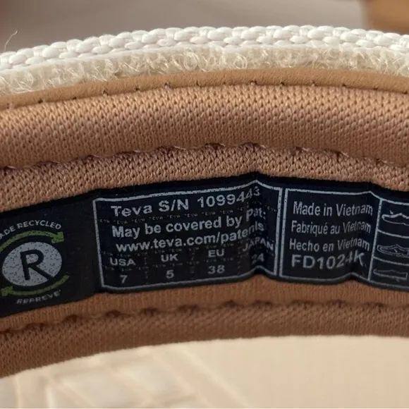 Teva Terra Fi 5 Universal Sandals Coconut 7 NEW without Box