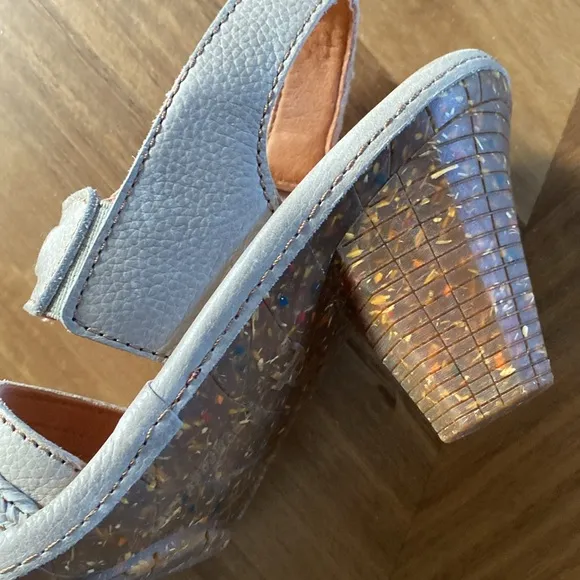 The art sandals