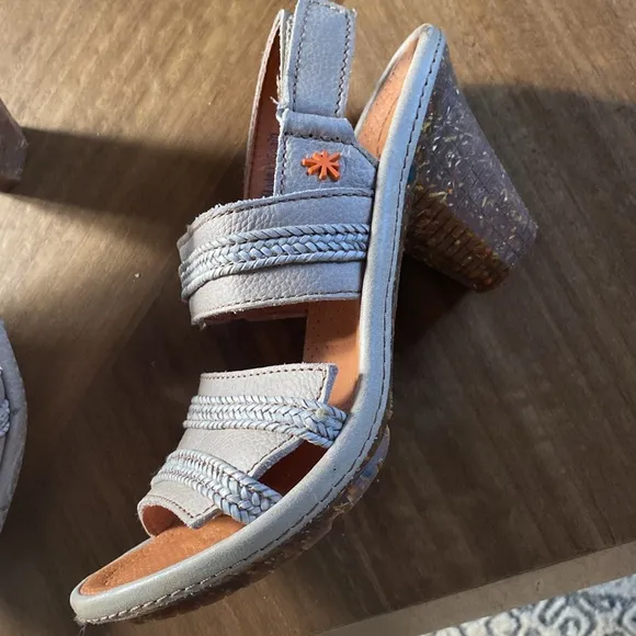 The art sandals