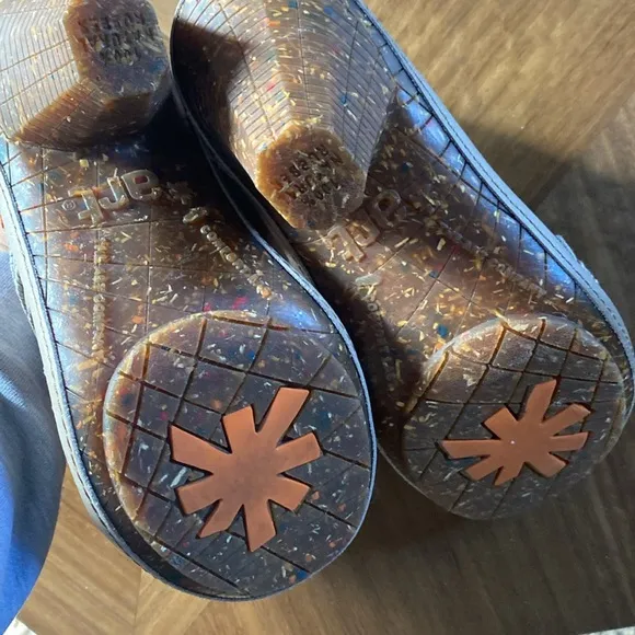 The art sandals