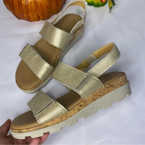The Flexx Two Straps Adjustable Sandal Gold Size 6.5