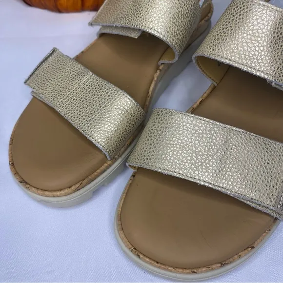 The Flexx Two Straps Adjustable Sandal Gold Size 6.5