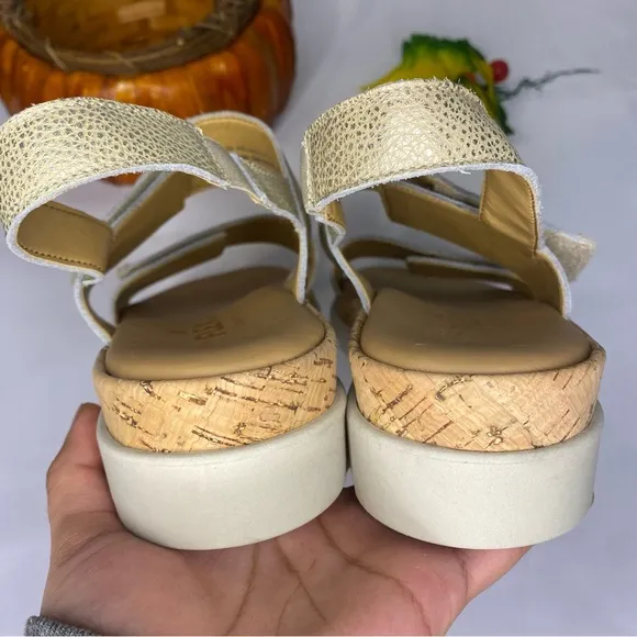 The Flexx Two Straps Adjustable Sandal Gold Size 6.5