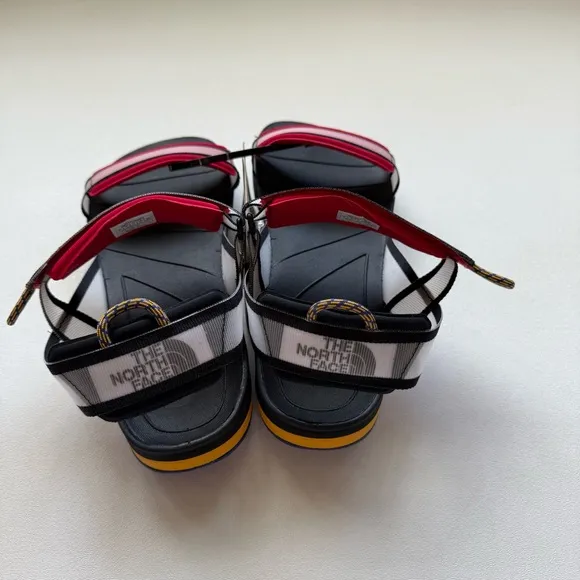 The North Face Men’s Size 9 Skeena Sport Sandals Black Red Blue Yellow