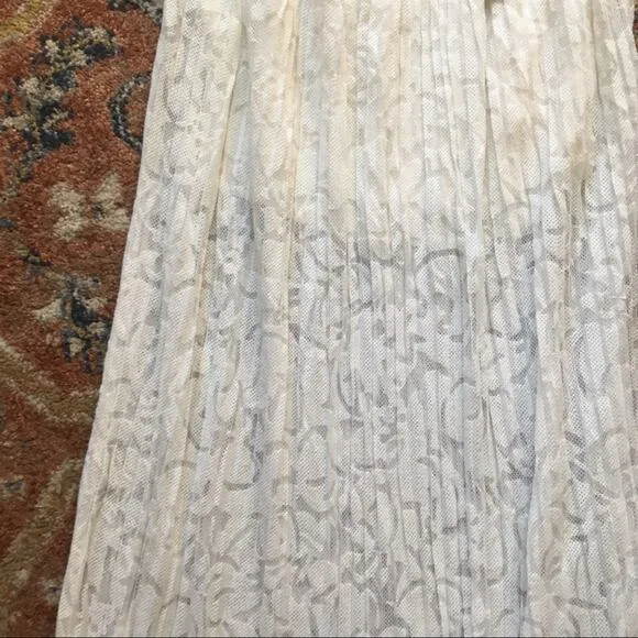 Theory ‘Delva’ Pleated Burnout White Maxi Skirt