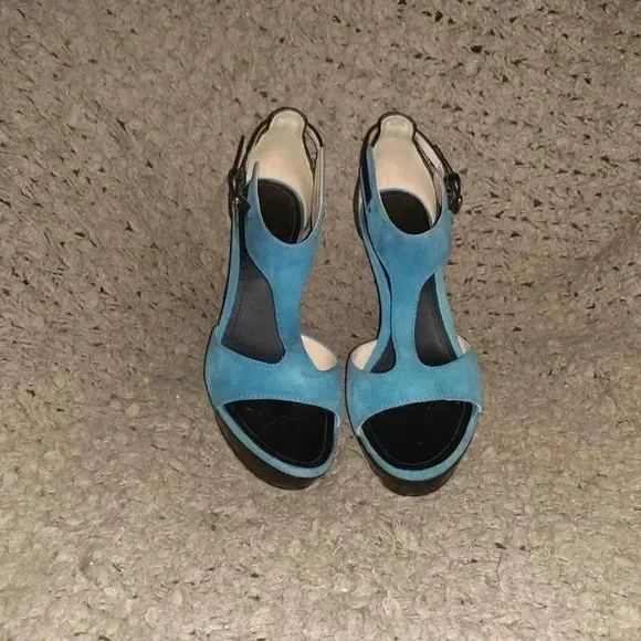 TOD'S-Blue Suede/Black Leather-T-Strap Platform Sandals-Sz 38A-Near Mint