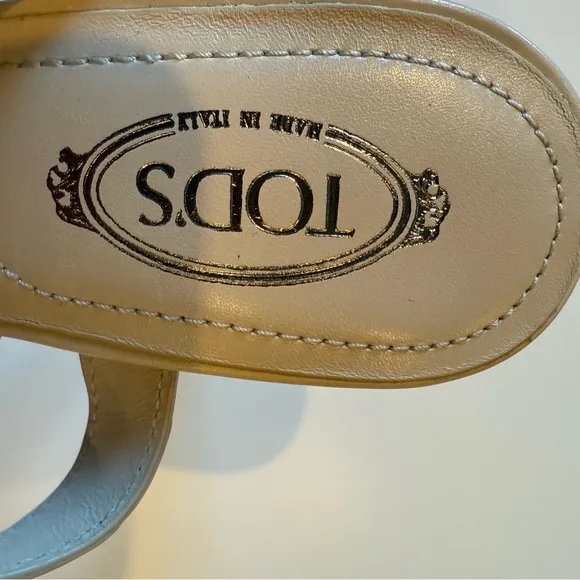 Tods Sandals Size 36 NWOT