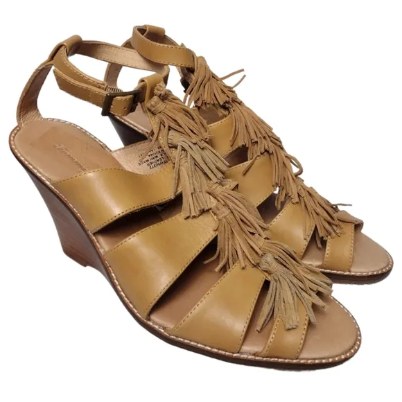 Tommy Bahama Palrinna Tassel Wedge Sandals