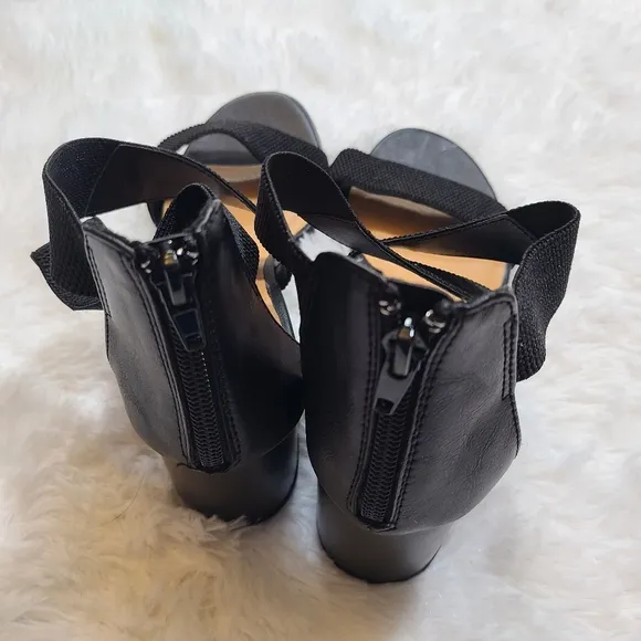 Tommy Bahama  - Thalia Sandals Heels size 8