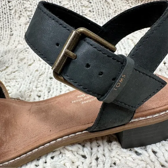 Toms Camilla Leather Low Block Heeled Sandals Size 8 Black and Honey Tan