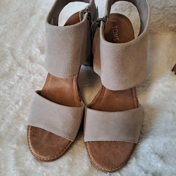 TOMS Majorca Cutout Sandal Block Heel Taupe Suede Slingback Women's Size 9 NEW