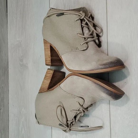 Toms Women Ankle Suede Heels Sandals shoes sz 9