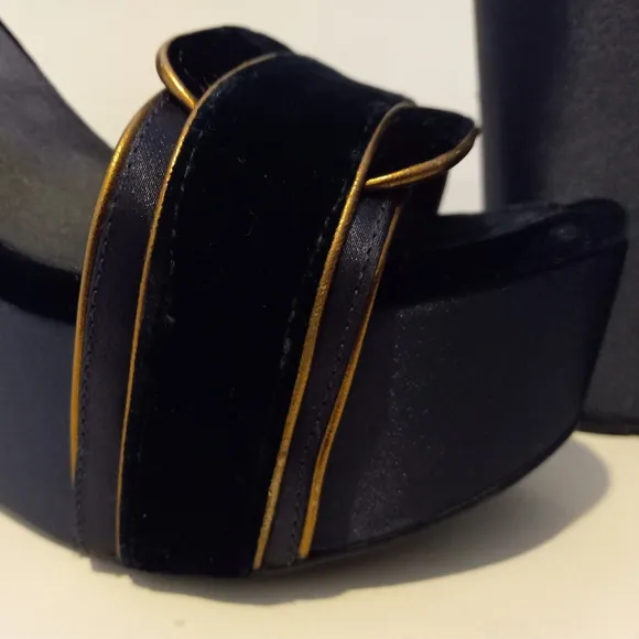 Tory Burch | Alexia Blue Velvet &amp; gold platform wedge heels 6.5,plataform