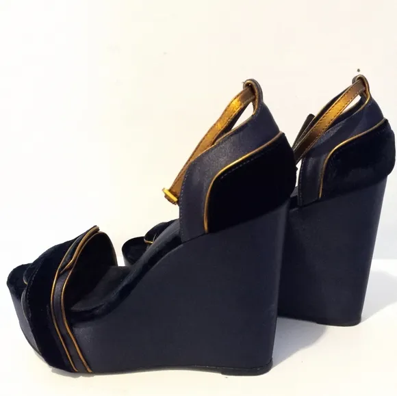 Tory Burch | Alexia Blue Velvet &amp; gold platform wedge heels 6.5,plataform