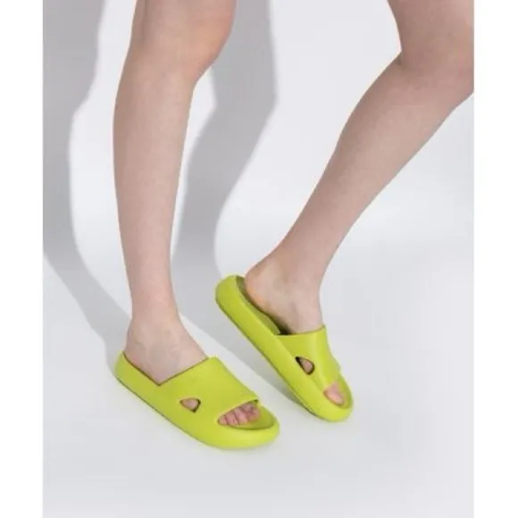 Tory Burch Eva Shower Slides in Lime Size 9